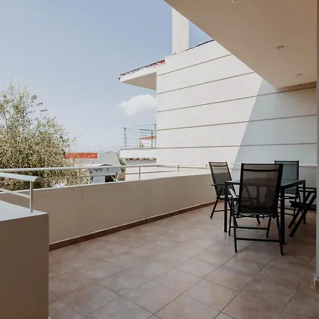 Elia House فيلة